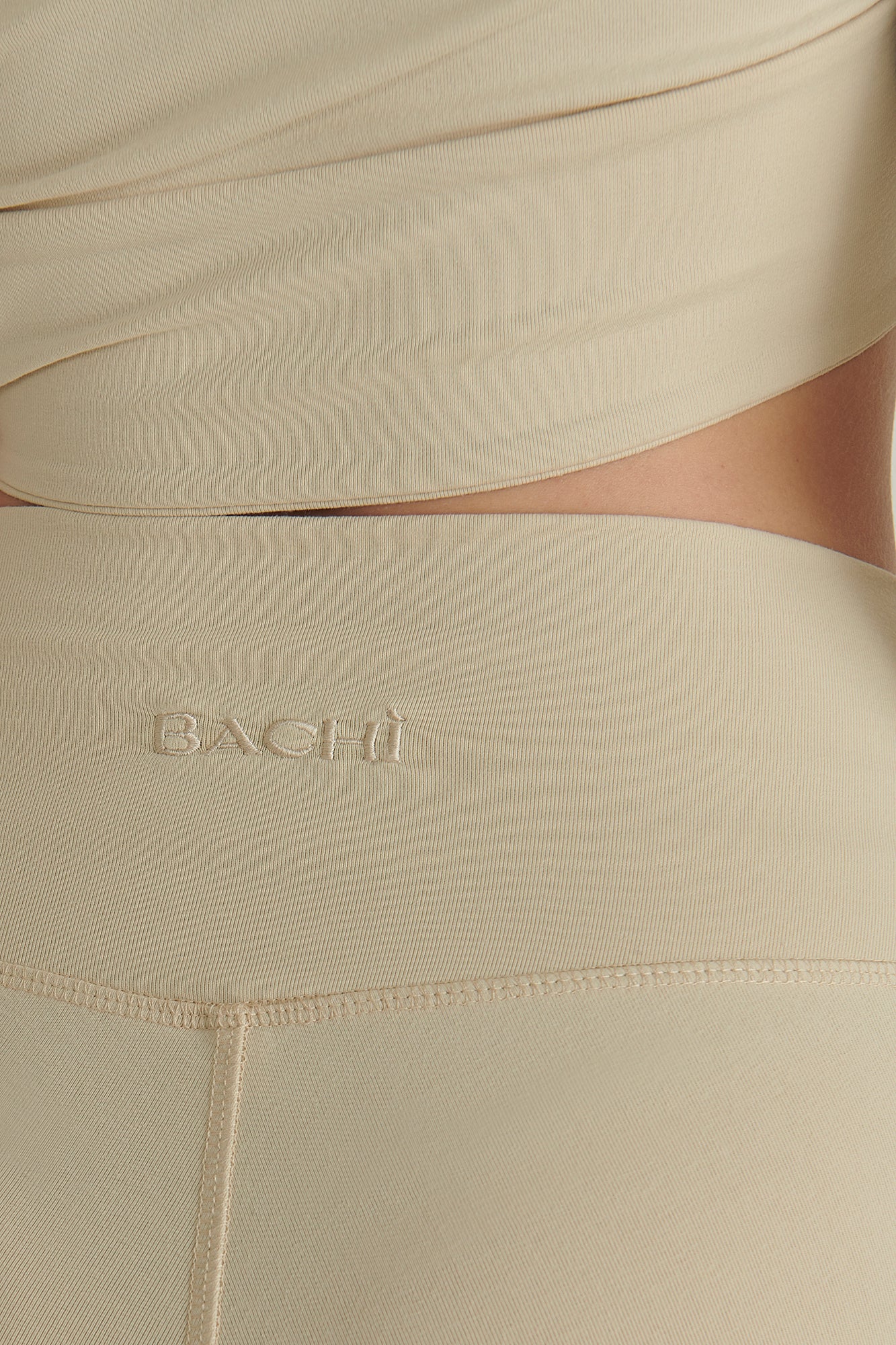 Beige Details of the BACHI Vital Collection